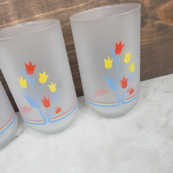 Vintage set of 4 MCM frosted glasses tulip good morning cups